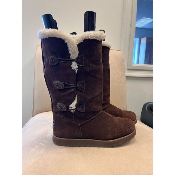 Skechers Chocolate Brown Faux Shearling Button Boots sz 9 - Picture 1 of 8